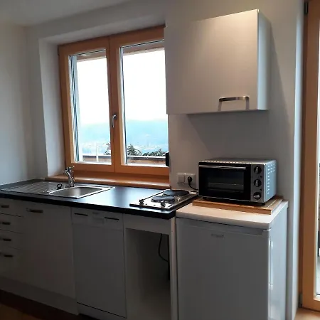 بيت ضيافة البينهوف جرافليتن 4*