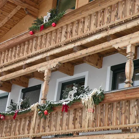 Pensión Alpenhof Grafleiten 2*